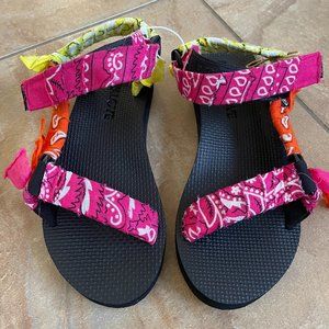 Arizona Love Trekky Bandana Paisley Sandals